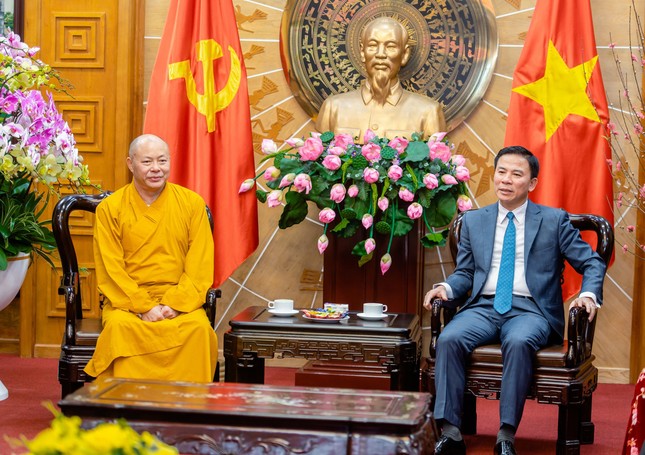 Ông Đỗ Trọng Hưng tiếp thân mật đoàn Ban Trị sự GHPGVN tỉnh Thanh Hóa