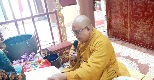 Chư Tăng chùa Đông Yên tuyên sớ cầu an