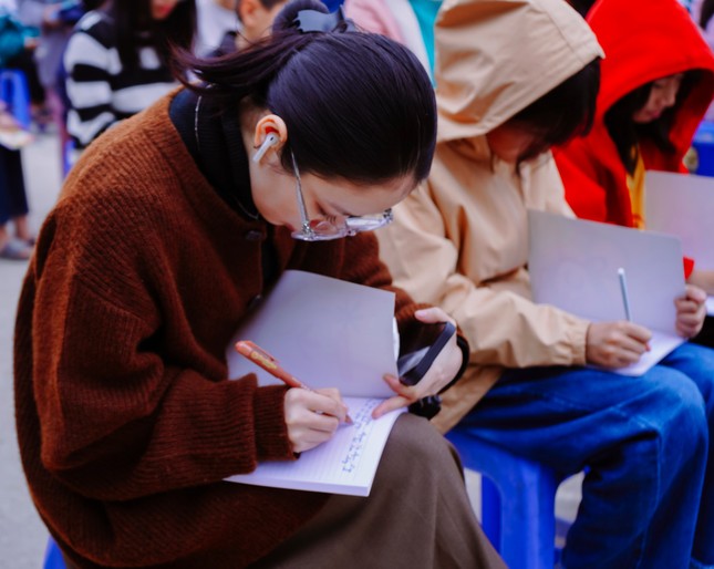 Các em học sinh Trường THCS xã Xuân Thành ghi điều ước đầu năm