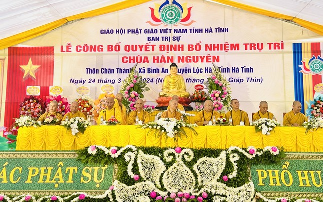 Chư tôn đức chứng minh buổi lễ Chư tôn đức chứng minh buổi lễ