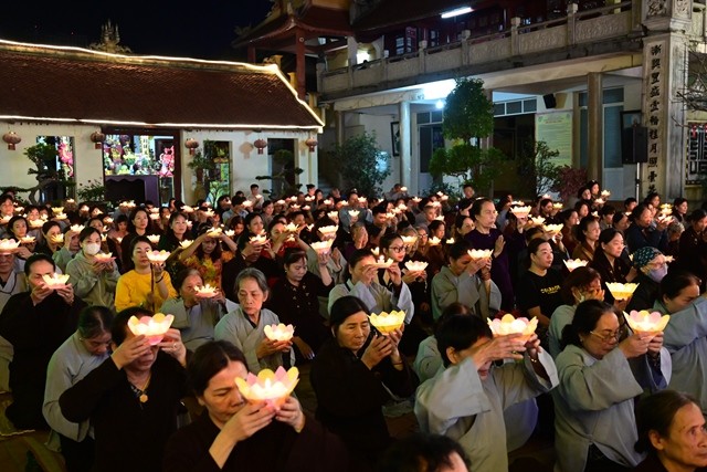 Phật tử tham dự buổi lễ Phật tử tham dự buổi lễ