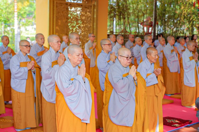 Chư Ni H.Củ Chi Chư Ni H.Củ Chi