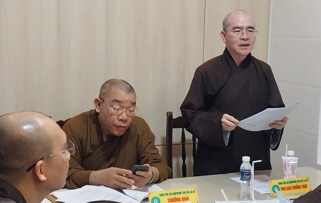 Thượng tọa Thích Đức Thành đúc kết phiên họp Thượng tọa Thích Đức Thành đúc kết phiên họp