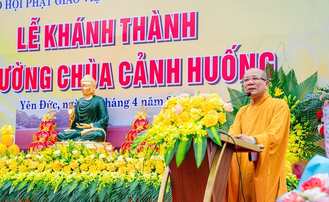 Thượng tọa Thích Đạo Hiển, trụ trì chùa Cảnh Huống báo cáo công tác đầu tư tôn tạo ngôi tổ đường chùa Cảnh Huống Thượng tọa Thích Đạo Hiển, trụ trì chùa Cảnh Huống báo cáo công tác đầu tư tôn tạo ngôi tổ đường chùa Cảnh Huống