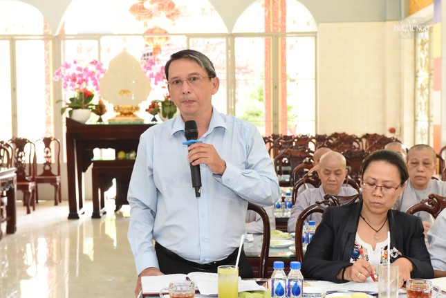 Ông Đinh Bảo Quốc, Phó phòng Nội vụ Q.Bình Thạnh phát biểu