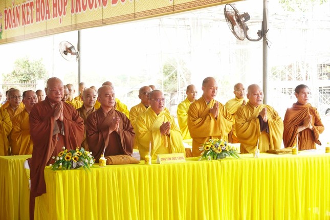 Chư tôn đức tham dự Chư tôn đức tham dự