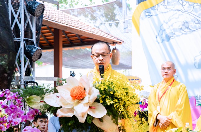 Đại đức Thích Thanh Nguyên, Trưởng ban Trị sự GHPGVN Q.Liên Chiểu, Trưởng ban Tổ chức phát biểu khai mạc Đại đức Thích Thanh Nguyên, Trưởng ban Trị sự GHPGVN Q.Liên Chiểu, Trưởng ban Tổ chức phát biểu khai mạc