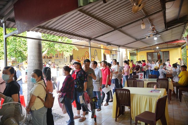 Buổi hiến máu đã thu về được 299 đơn vị máu Buổi hiến máu đã thu về được 299 đơn vị máu