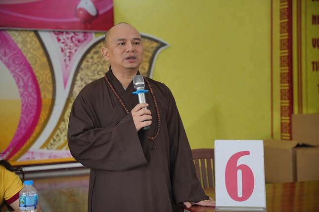 Đại đức Thích Lệ Ngôn, trụ trì chùa Ân Thọ phát biểu Đại đức Thích Lệ Ngôn, trụ trì chùa Ân Thọ phát biểu