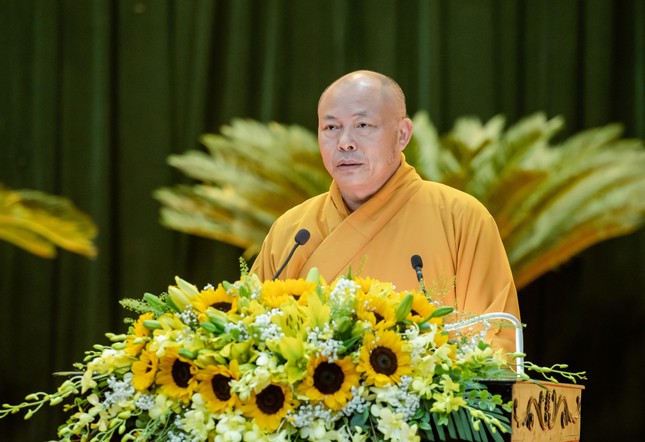 Thượng tọa Thích Tâm Định phát biểu tri ân Thượng tọa Thích Tâm Định phát biểu tri ân