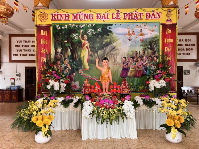 Lễ đài của Ni giới hệ phái Khất sĩ Q.6