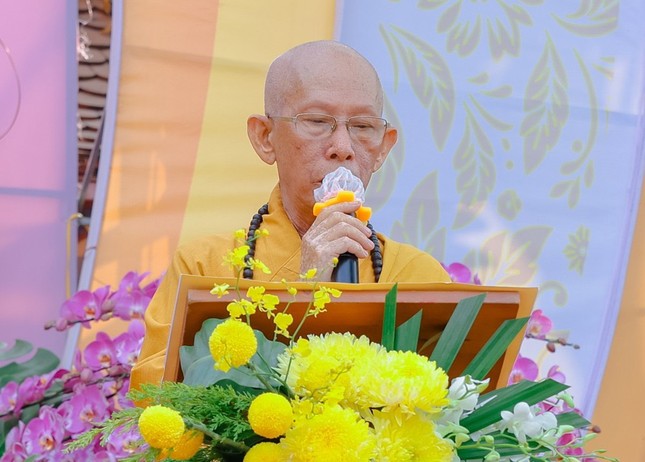 Hòa thượng Thích Giác Trí phát biểu cảm tạ