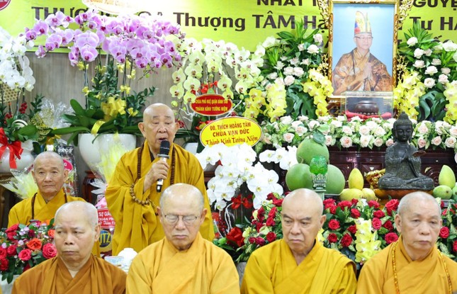 Trưởng lão Hòa thượng Thích Như Tín ban đạo từ Trưởng lão Hòa thượng Thích Như Tín ban đạo từ