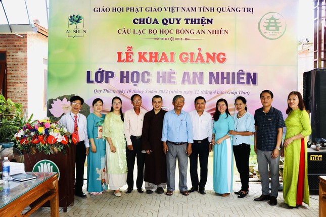 Lớp học nhận được sự ủng hộ từ chính quyền địa phương và các thầy cô giáo có tấm lòng thiện nguyện Lớp học nhận được sự ủng hộ từ chính quyền địa phương và các thầy cô giáo có tấm lòng thiện nguyện