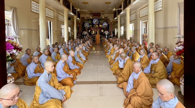 136 hành giả Ni an cư tại chùa Liên Hoa 136 hành giả Ni an cư tại chùa Liên Hoa