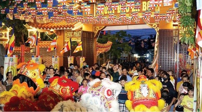 Không khí đón mừng Phật đản hân hoan tại chùa Phước Hải Không khí đón mừng Phật đản hân hoan tại chùa Phước Hải