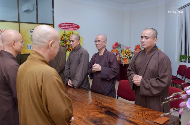 Thượng tọa Thích Tâm Hải phát biểu tri ân