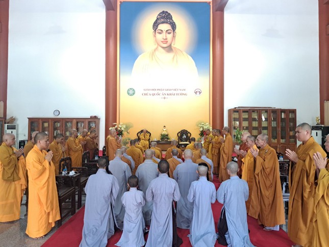 Đảnh lễ Trưởng lão Hòa thượng Thích Thiện Nhơn tại chùa Quốc Ân Khải Tường