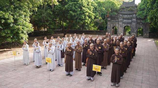 52 Tăng Ni sinh tham dự kỳ thi tốt nghiệp khóa XII 52 Tăng Ni sinh tham dự kỳ thi tốt nghiệp khóa XII