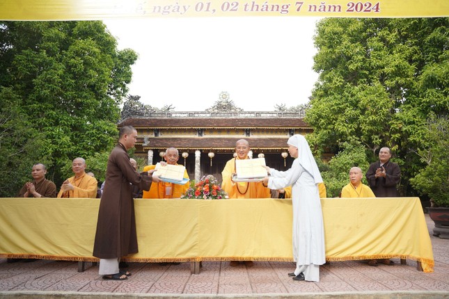 Trao đề thi đến Hội đồng thi Trao đề thi đến Hội đồng thi