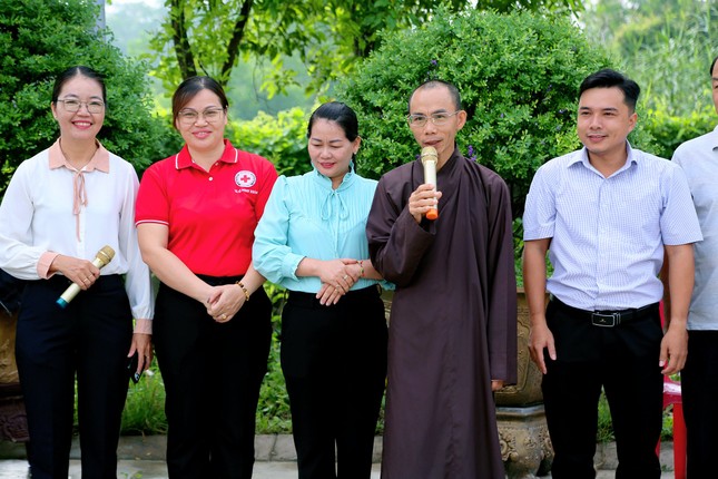 Thượng tọa Thích Phước Lượng phát biểu