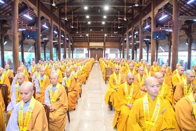 Tăng Ni sinh tham dự buổi lễ