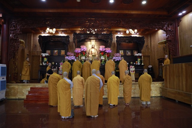 Nhất tâm cầu nguyện Giác linh cố Hòa thượng cao đăng Phật quốc Nhất tâm cầu nguyện Giác linh cố Hòa thượng cao đăng Phật quốc