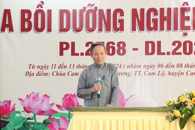 GS.TS Lê Mạnh Thát thuyết giảng đề tài “Lịch sử Phật giáo Quảng Trị”