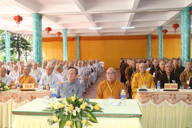 Chư tôn đức Tăng Ni tham dự