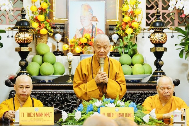 Trưởng lão Hòa thượng Thích Thanh Hùng cảm ơn Ban Trị sự, chư Tăng Ni trụ trì các tự viện trên địa bàn Q.Phú Nhuận đã thăm, cúng dường trường hạ tổ đình Phổ Quang Trưởng lão Hòa thượng Thích Thanh Hùng cảm ơn Ban Trị sự, chư Tăng Ni trụ trì các tự viện trên địa bàn Q.Phú Nhuận đã thăm, cúng dường trường hạ tổ đình Phổ Quang