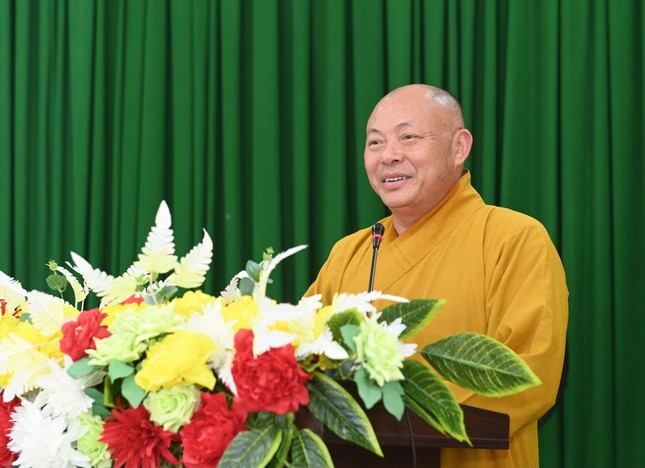 Thượng tọa Thích Tâm Định phát biểu