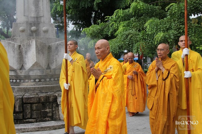 Trưởng lão Hòa thượng Thích Giác Quang... Trưởng lão Hòa thượng Thích Giác Quang...
