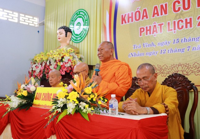 Hòa thượng Thạch Sok Xane ban đạo từ