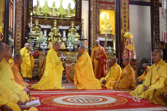 Chư Tăng đối thú Tự tứ Chư Tăng đối thú Tự tứ