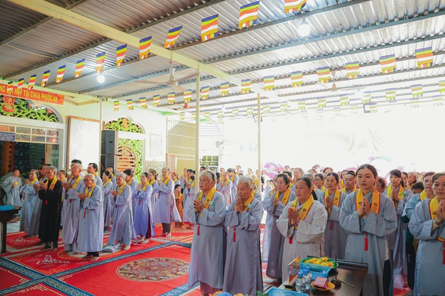 Đại chúng đồnv tụng sám Vu lan