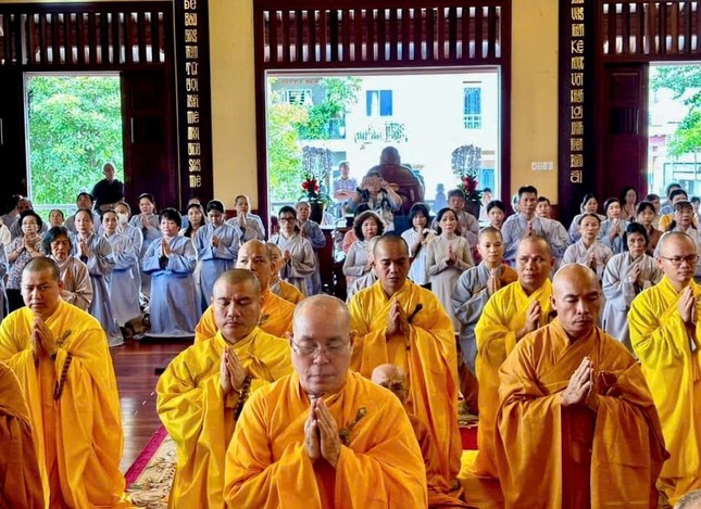 Lễ húy nhật Hòa thượng Thích Nhật Lệ - nguyên Trưởng ban Nghi lễ GHPGVN TP.HCM ảnh 5 Lễ húy nhật Hòa thượng Thích Nhật Lệ - nguyên Trưởng ban Nghi lễ GHPGVN TP.HCM ảnh 5