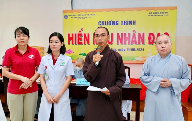 Thượng tọa Thích Phước Lượng phát biểu