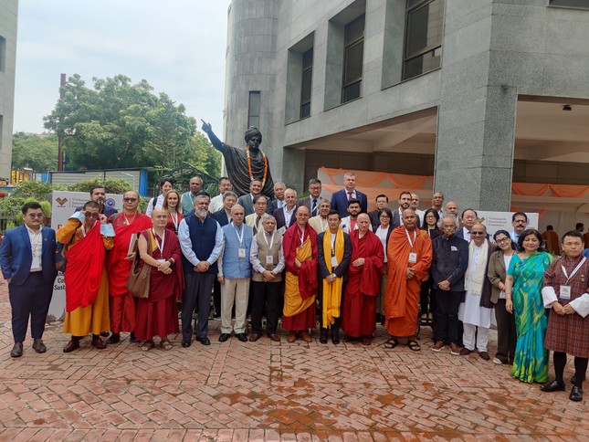 Các vị khách mời tham dự hội nghị