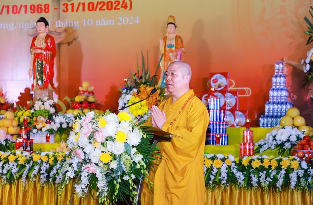 Hòa thượng Thích Thọ Lạc đọc diễn văn tưởng niệm