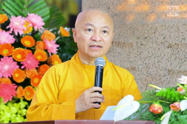 Thượng tọa Thích Nhật Từ phát biểu đề dẫn
