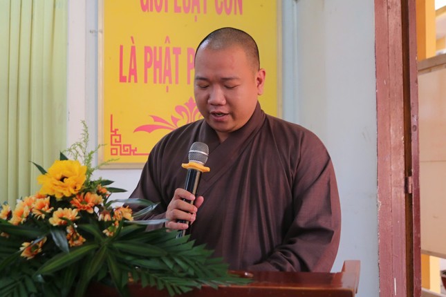 Đại đức Thích Minh Trí báo cáo khái quát công tác tổ chức Đại giới đàn Nhựt Huệ Đại đức Thích Minh Trí báo cáo khái quát công tác tổ chức Đại giới đàn Nhựt Huệ