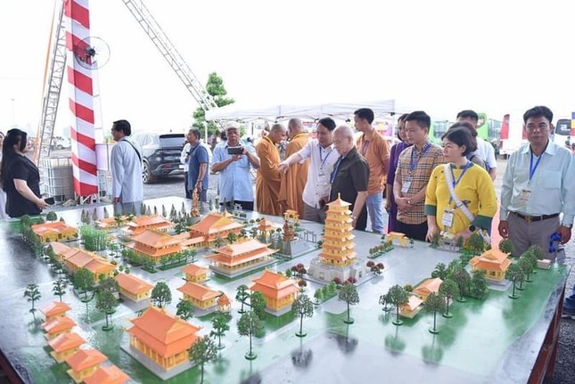 Mô hình phối cảnh tổng thể của thiền viện Trúc Lâm Tây Ninh sau khi hoàn thành Mô hình phối cảnh tổng thể của thiền viện Trúc Lâm Tây Ninh sau khi hoàn thành