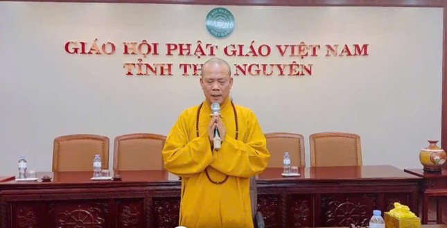Thượng tọa Thích Nguyên Thành chủ trì phiên họp Thượng tọa Thích Nguyên Thành chủ trì phiên họp