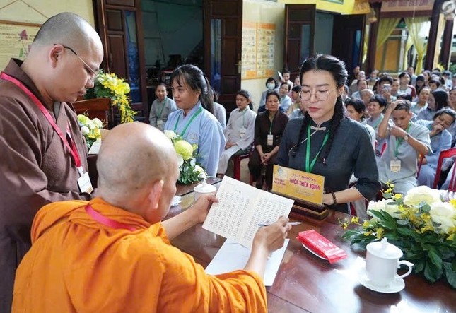 Nguyễn Hoàng Anh Nguyễn Hoàng Anh