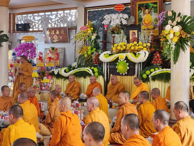 Lễ đặt bát hội cúng dường Lễ đặt bát hội cúng dường