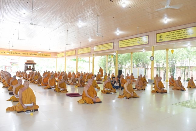 Chư hành giả tham dự khóa tu Chư hành giả tham dự khóa tu