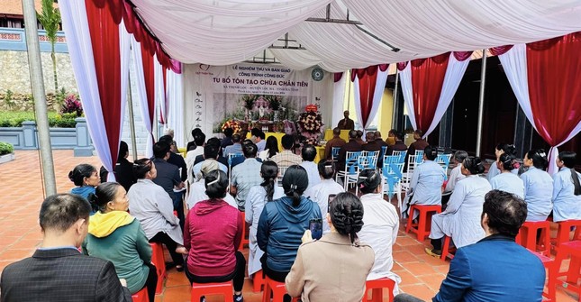 Quang cảnh buổi lễ Quang cảnh buổi lễ