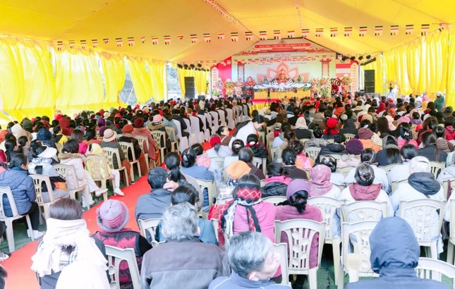 Quang cảnh buổi lễ Quang cảnh buổi lễ