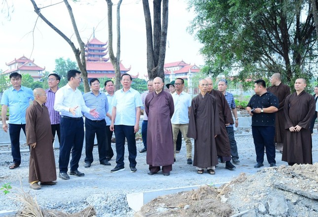 Chủ tịch UBND TP.HCM Phan Văn Mãi và phái đoàn khảo sát Học viện Phật giáo VN tại TP.HCM và Công viên Văn hóa Láng Le - Bàu Cò để nắm bắt tình hình cải tạo mặt bằng, chuẩn bị cho Đại lễ Vesak 2025 Chủ tịch UBND TP.HCM Phan Văn Mãi và phái đoàn khảo sát Học viện Phật giáo VN tại TP.HCM và Công viên Văn hóa Láng Le - Bàu Cò để nắm bắt tình hình cải tạo mặt bằng, chuẩn bị cho Đại lễ Vesak 2025