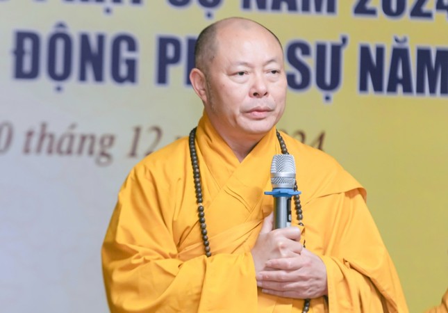 Thượng tọa Thích Tâm Định phát biểu Thượng tọa Thích Tâm Định phát biểu